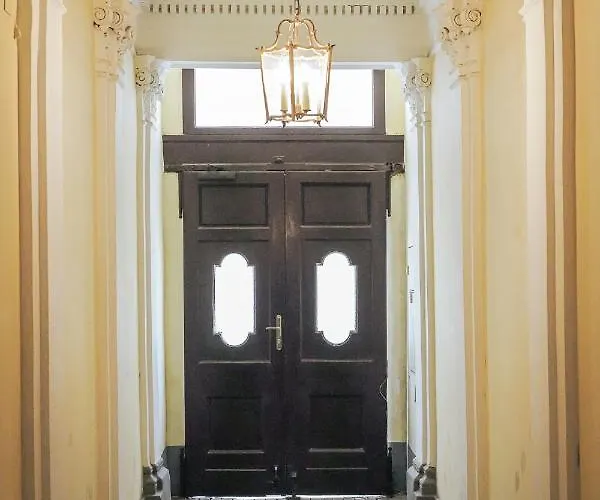 Heymi Kluckygasse Vienna